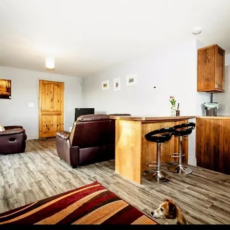 Apartment The West Wing, Kiskeam